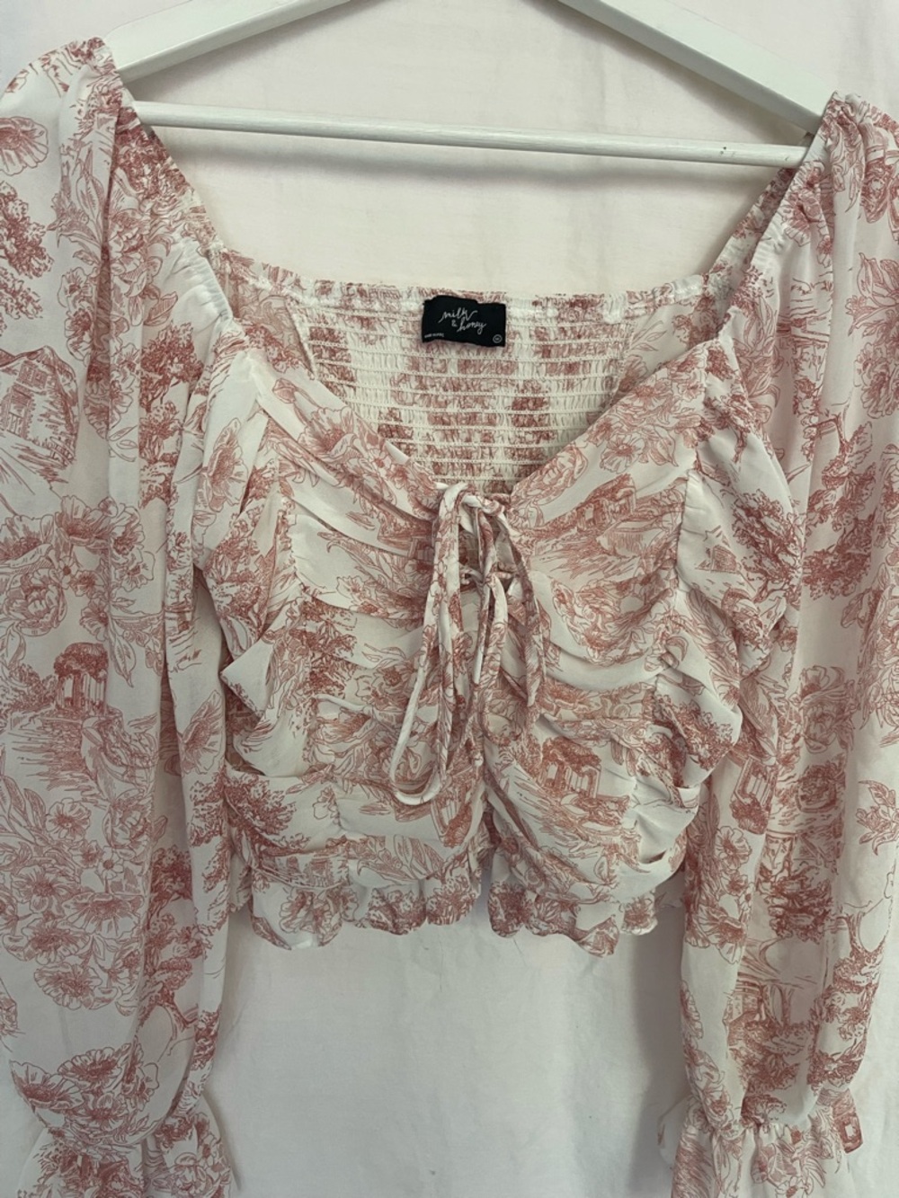Milk & Honey Floral Cropped Blouse Smocked & Ruched garden chic French Size M - Picture 16 of 16